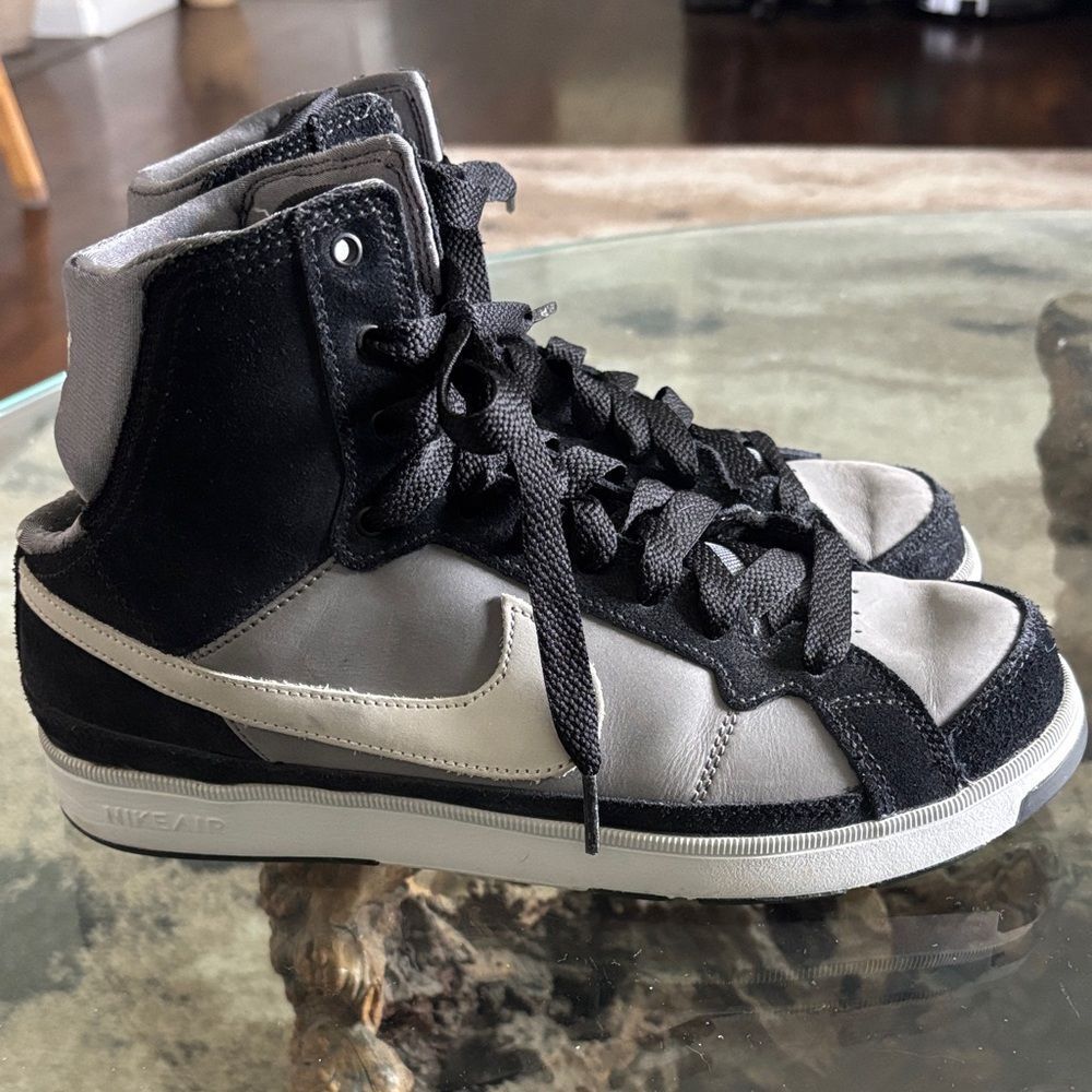 Nike Vintage Black and Gray High-Top Sneakers